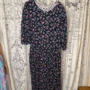 Vintage Belle‎ France floral dress